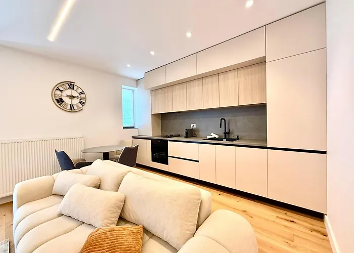 Appartement No 407 Lebada *